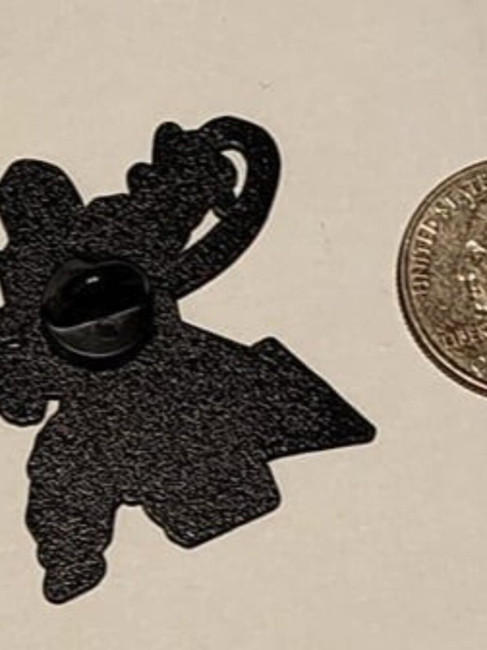 Mortal Kombat Scorpion Enamel pin - Picture 4 of 4